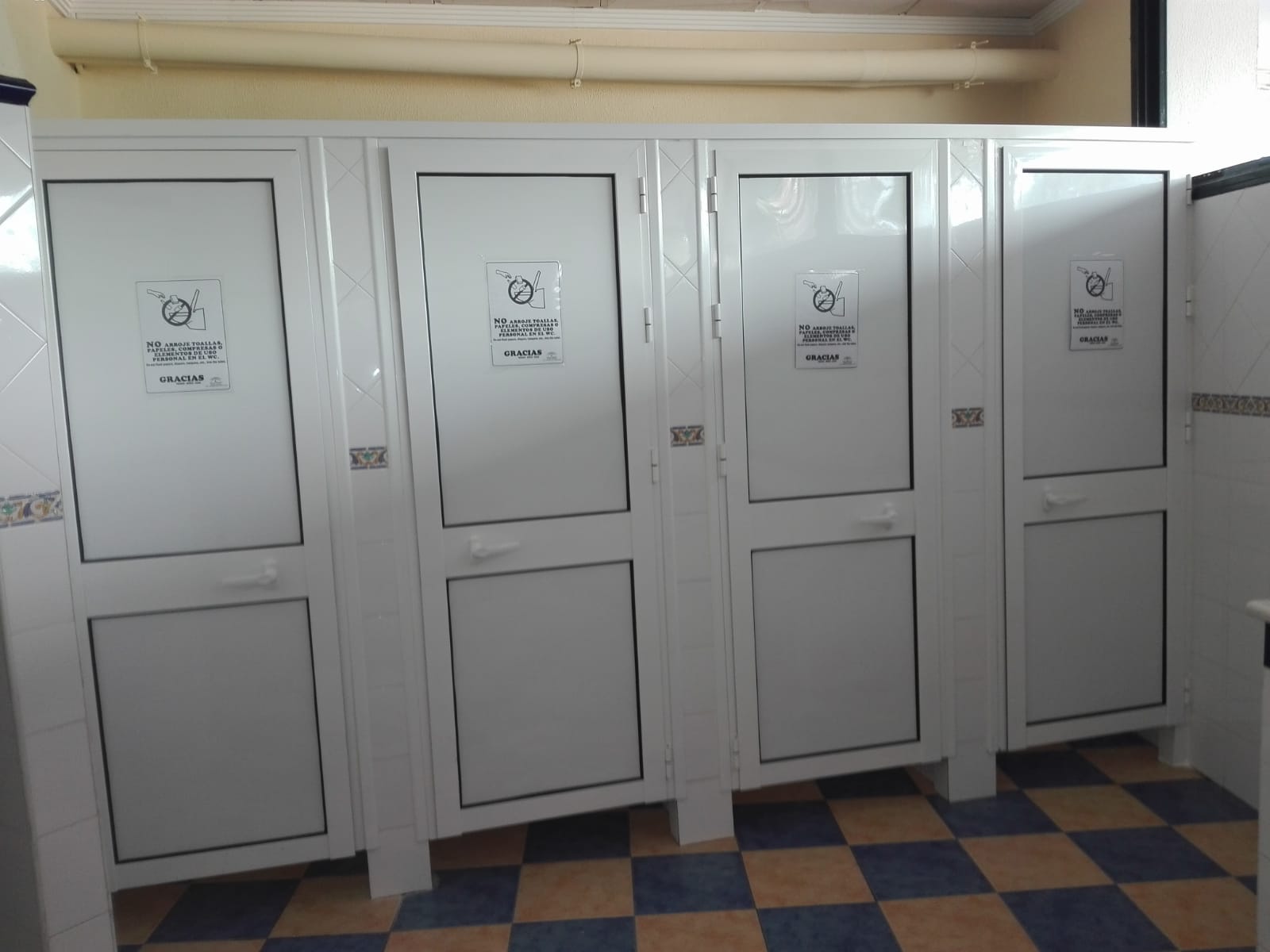 Nuevas puertas del baño